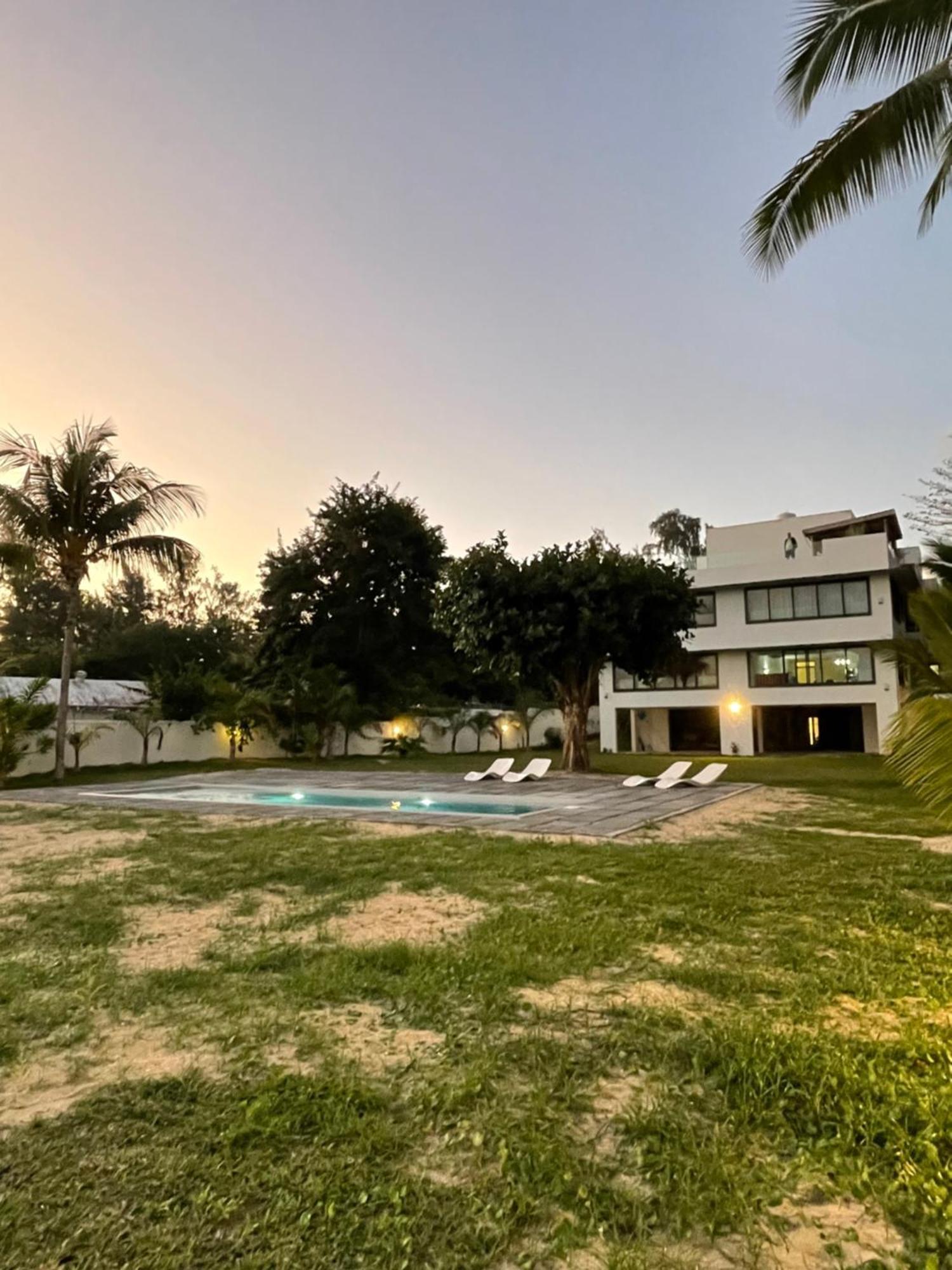 Appartement De Luxe Sur La Plage Riambel Ngoại thất bức ảnh